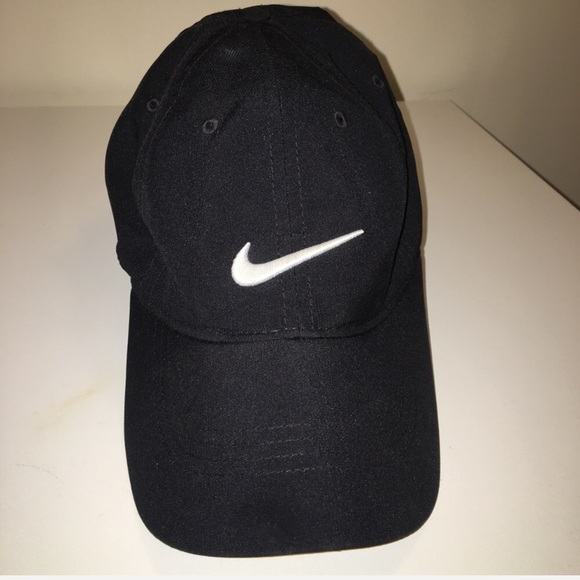 dark blue nike hat